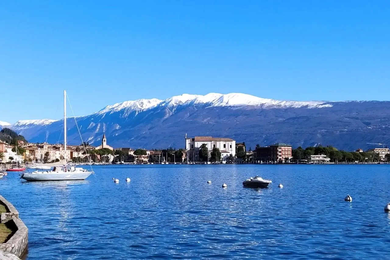 Garda Blue Home - Corte Fasanella - By Host4U Toscolano Maderno Italy